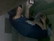 แอบถ่ายคนชักว่าวในห้องน้ำห้างเปิดคลิปโป๊ดูในโทรศัทพ์แล้วชักว่าวไปด้วยท่าจะทนเงี่ยนไม่ไหว