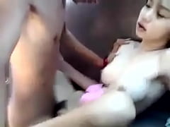 สาวพาณิชย์โดนควย9นิ้วของเด็กช่างกลกระเด้าเย็ดแบบเสียบสดรูหีนี้โบ๋เลย