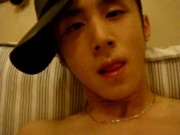 วัยรุ่นจีนโคตรน่ารักเลยโชว์ควย7นิ้วชักว่าวโชว์ควยเห็นหน้าตี๋ๆแบบนี้แต่ควยใหญ่ยาวจริงๆ